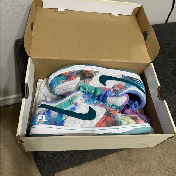 NIKE SB DUNK LOW OG QS (FLORIDA STUDIOS) - Picture 6 of 7